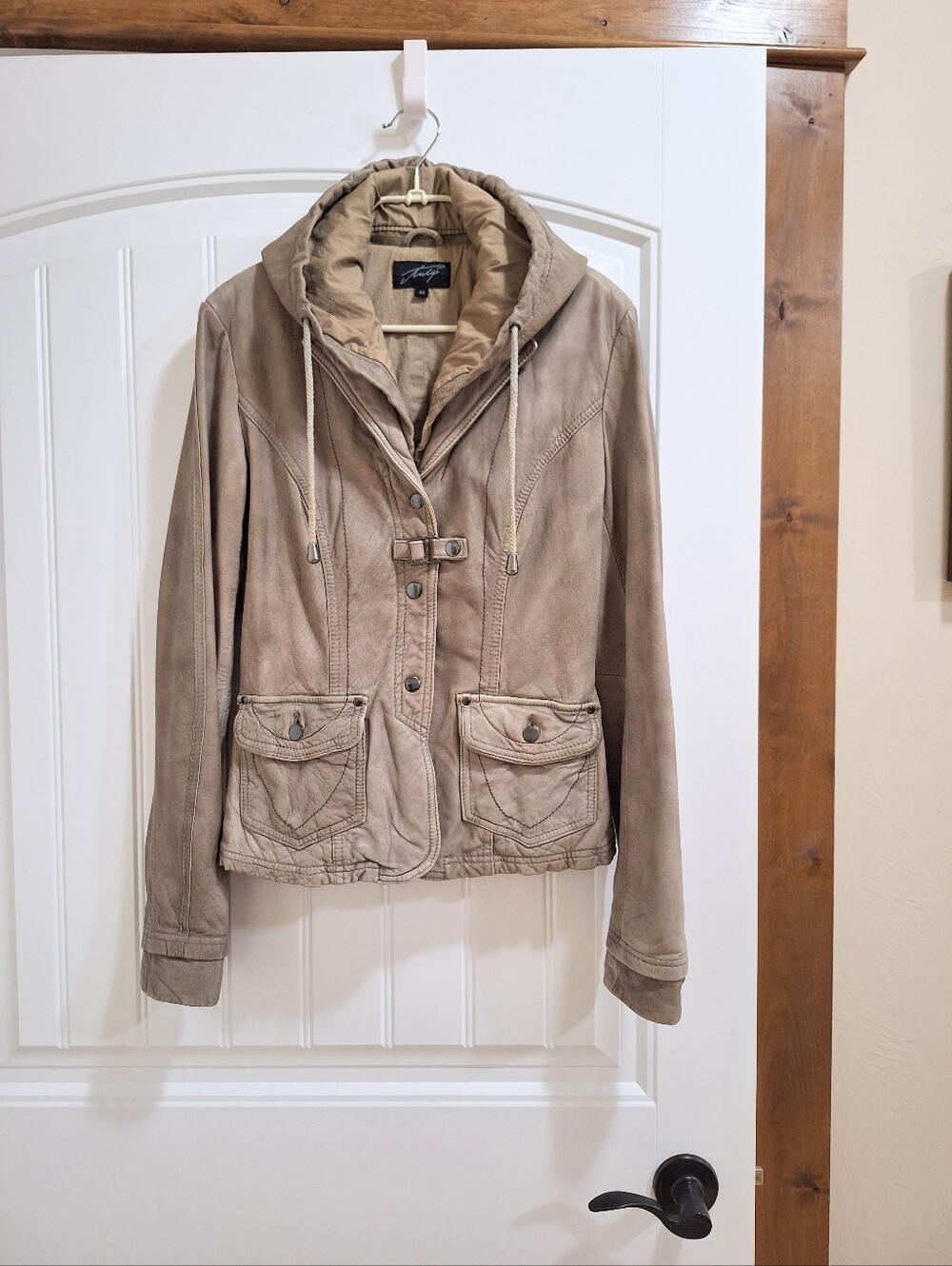 NWOT "Tulip" Taupe 100% Genuine Leather Removable Hood Utility Jacket